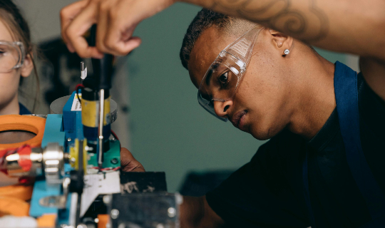 Science Industry Maintenance Technician Level 3